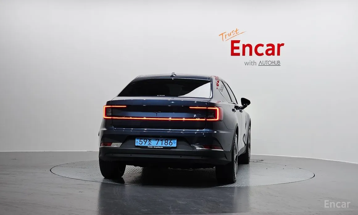 Фото 4 - Polestar 2