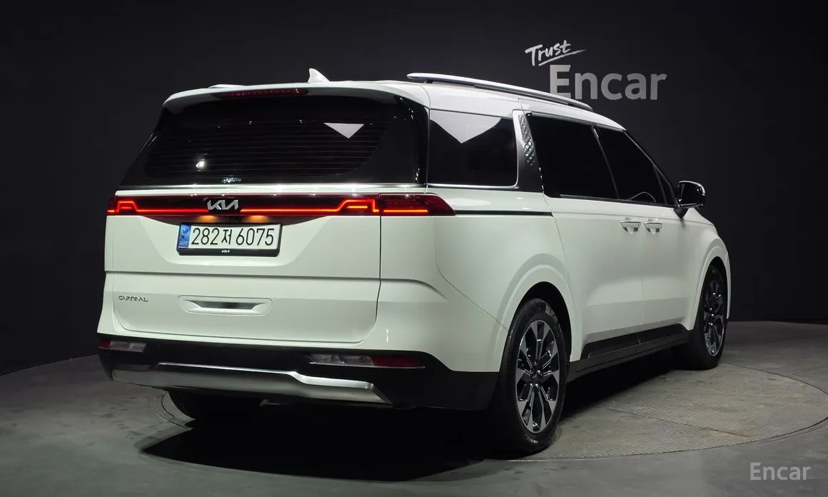 Zdjęcie 2 - Kia Carnival