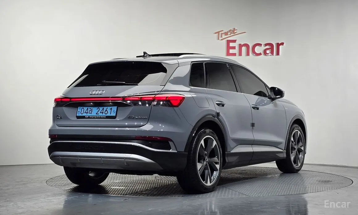 Фото 2 - Audi Q4 e-tron