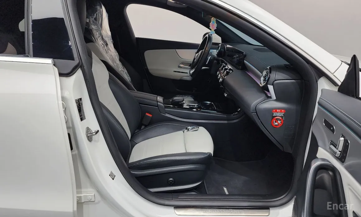 Фото 11 - Mercedes-Benz CLA-Class