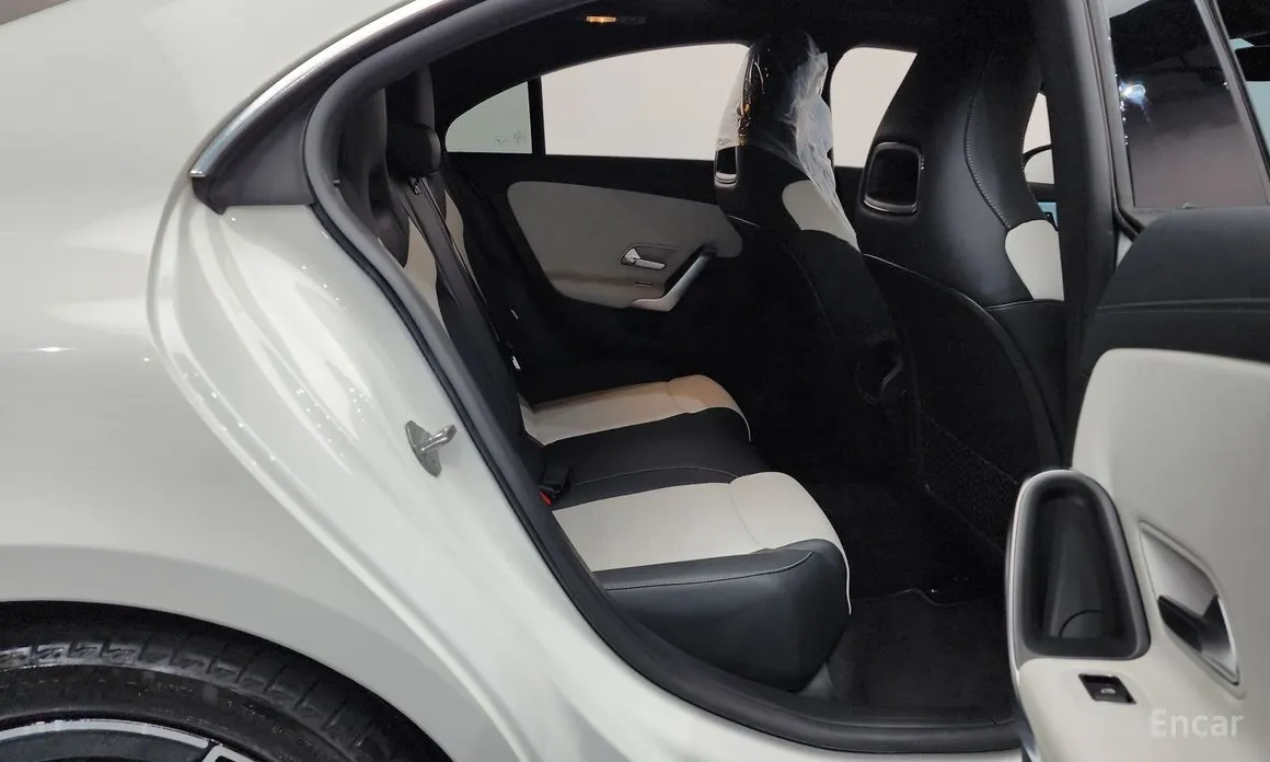 Фото 12 - Mercedes-Benz CLA-Class