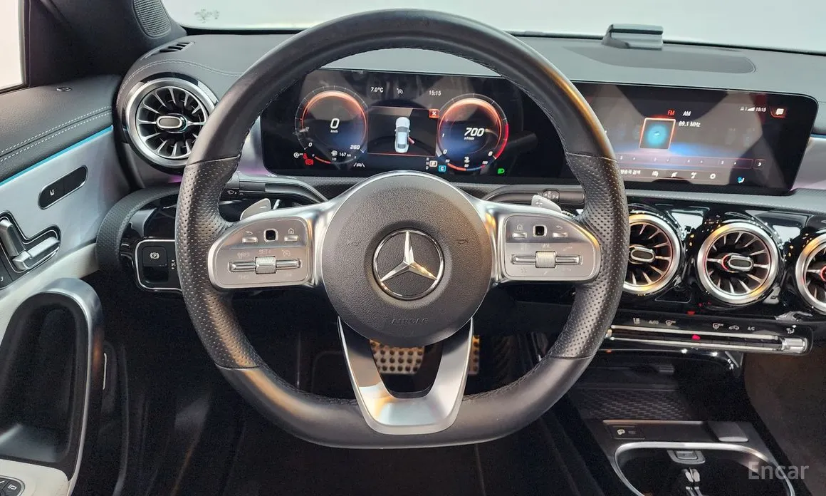 Фото 13 - Mercedes-Benz CLA-Class