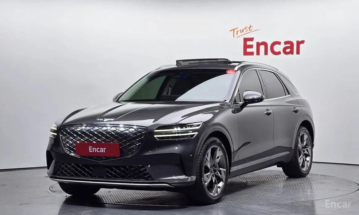 Фото 1 - Genesis GV70