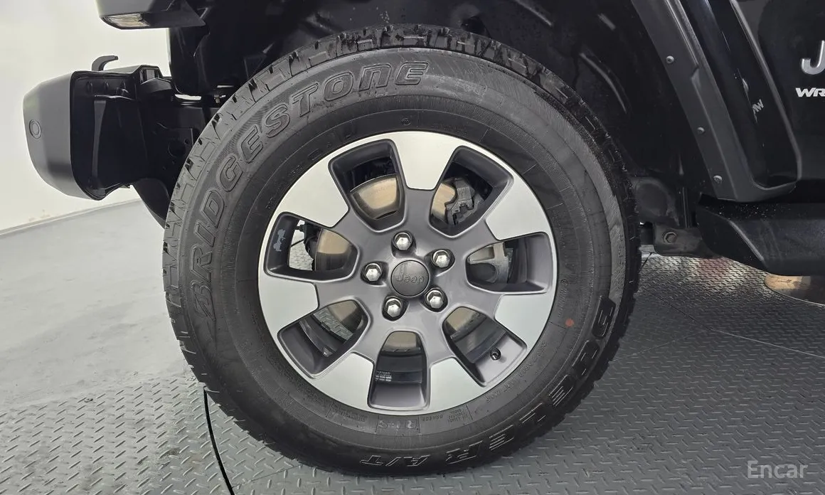 Фото 5 - Jeep Wrangler