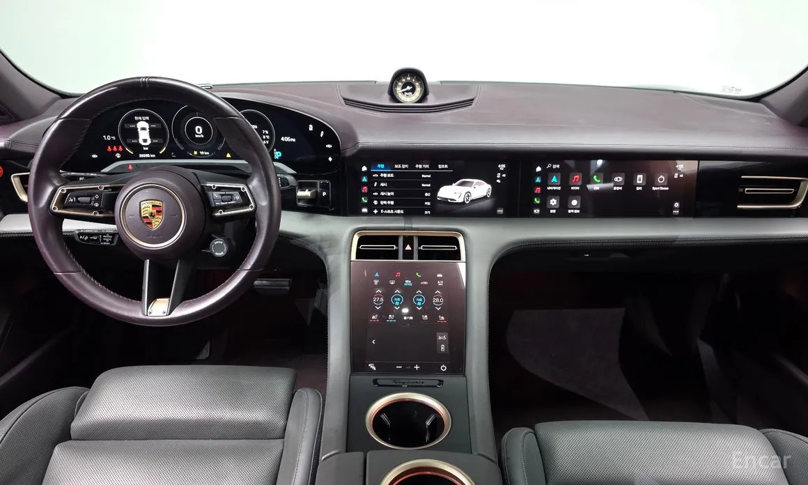 Фото 7 - Porsche Taycan