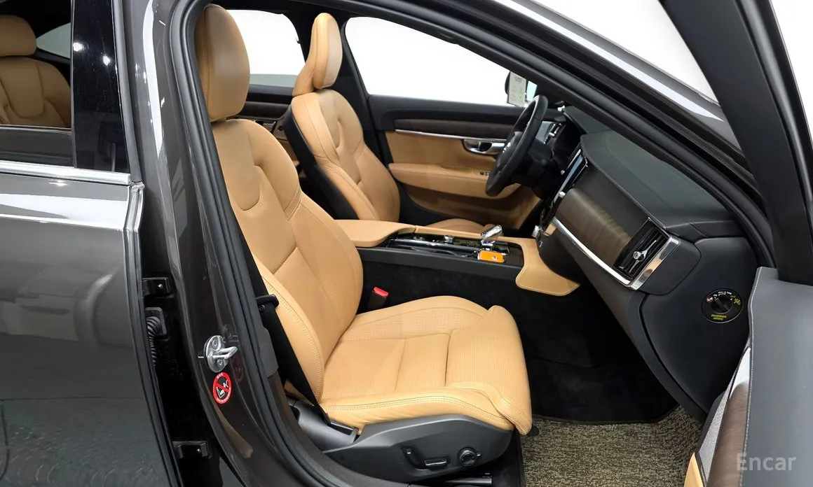 Фото 11 - Volvo S90