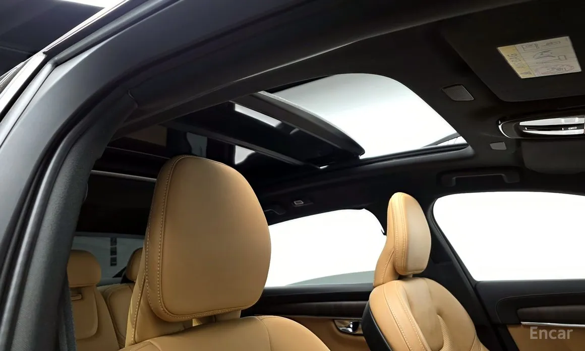 Фото 18 - Volvo S90