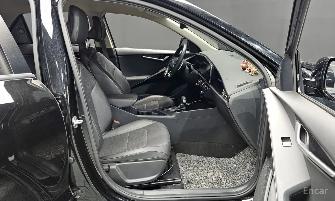 Фото 11 - Kia Niro