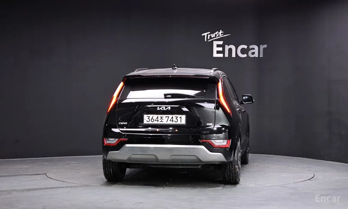 Фото 4 - Kia Niro