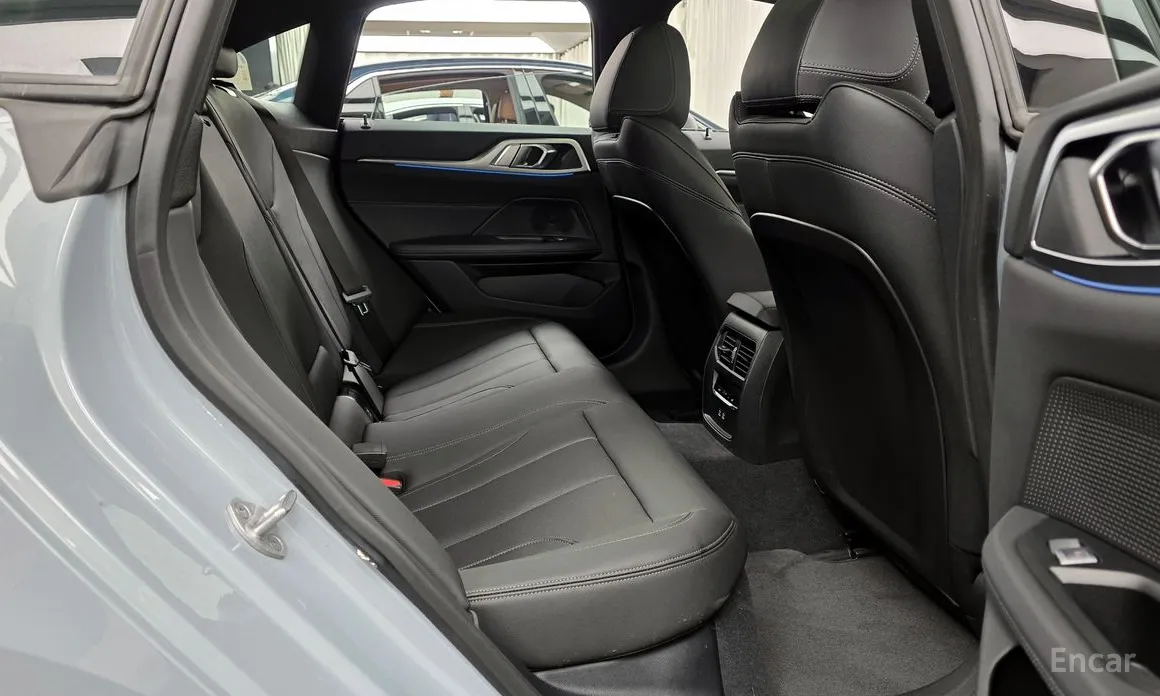 Фото 12 - BMW i4