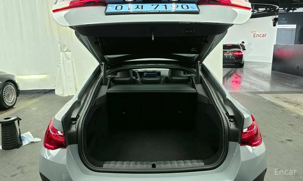 Фото 20 - BMW i4