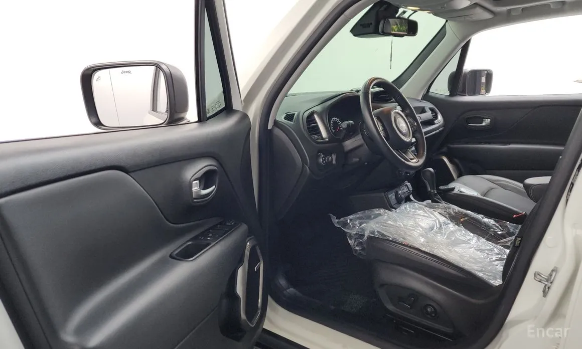 Фото 10 - Jeep Renegade