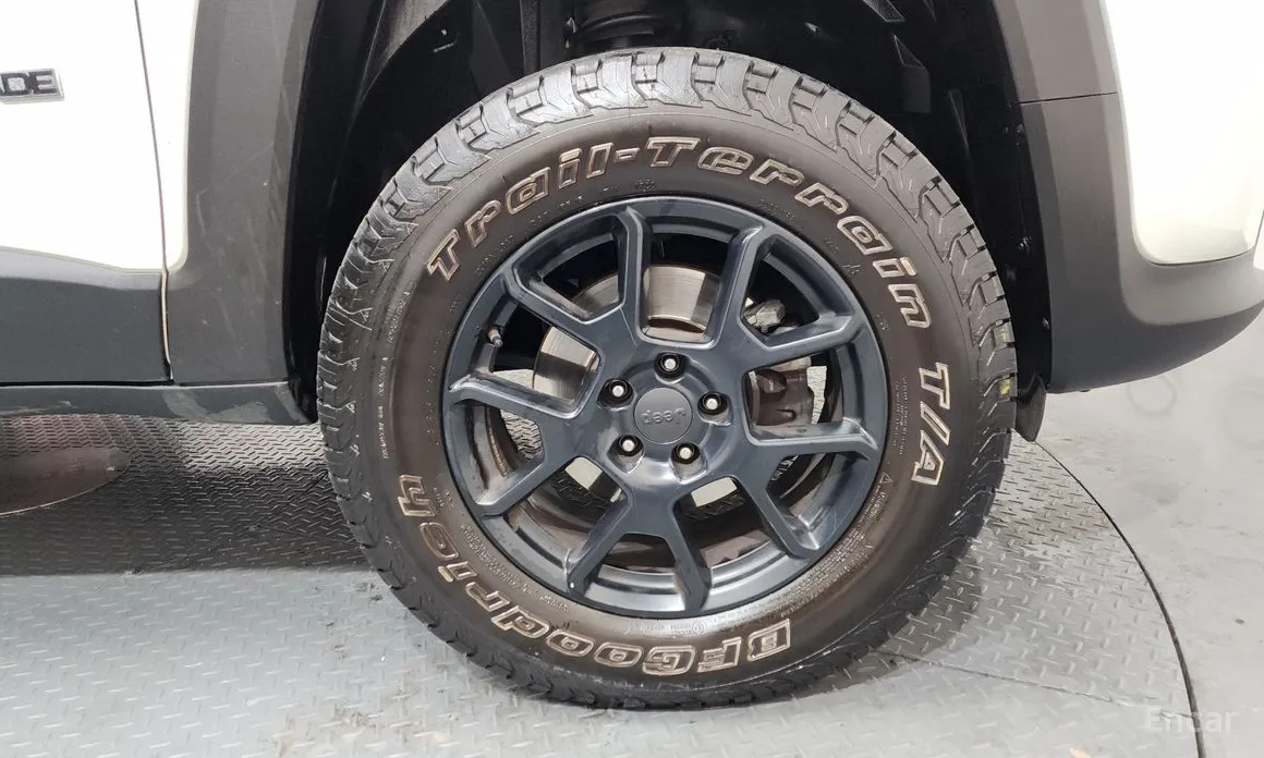 Фото 5 - Jeep Renegade