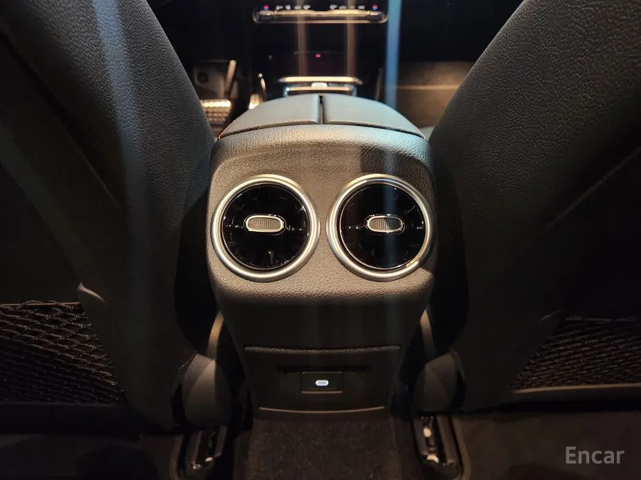 Фото 16 - Mercedes-Benz CLA-Class