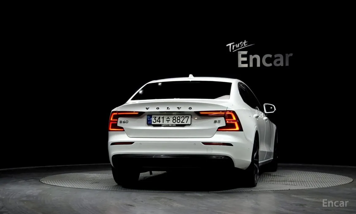 Фото 4 - Volvo S60