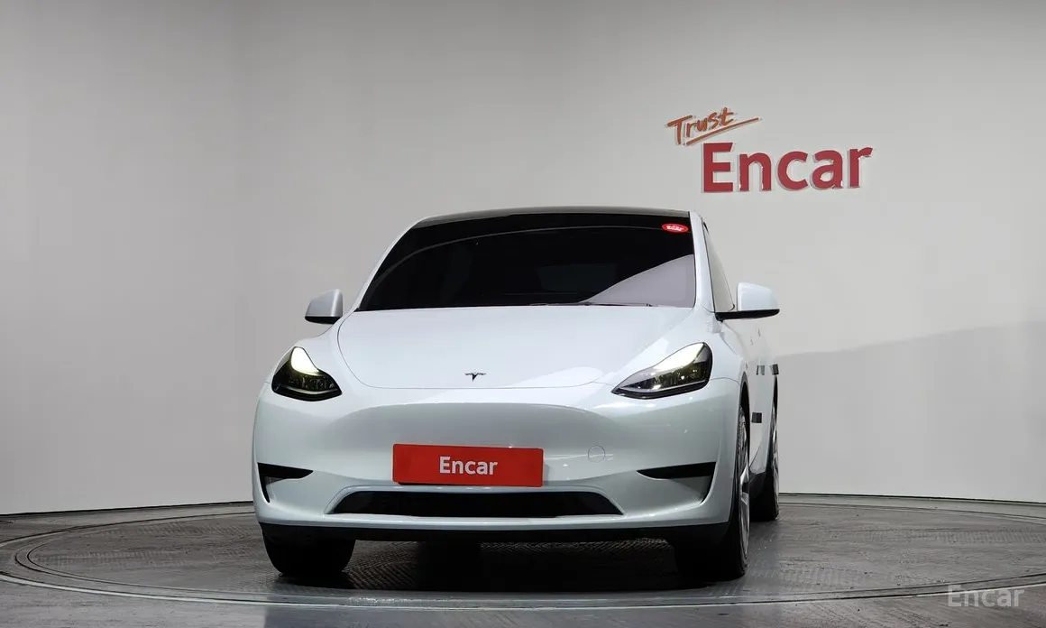 Photo 3 - Tesla Model Y