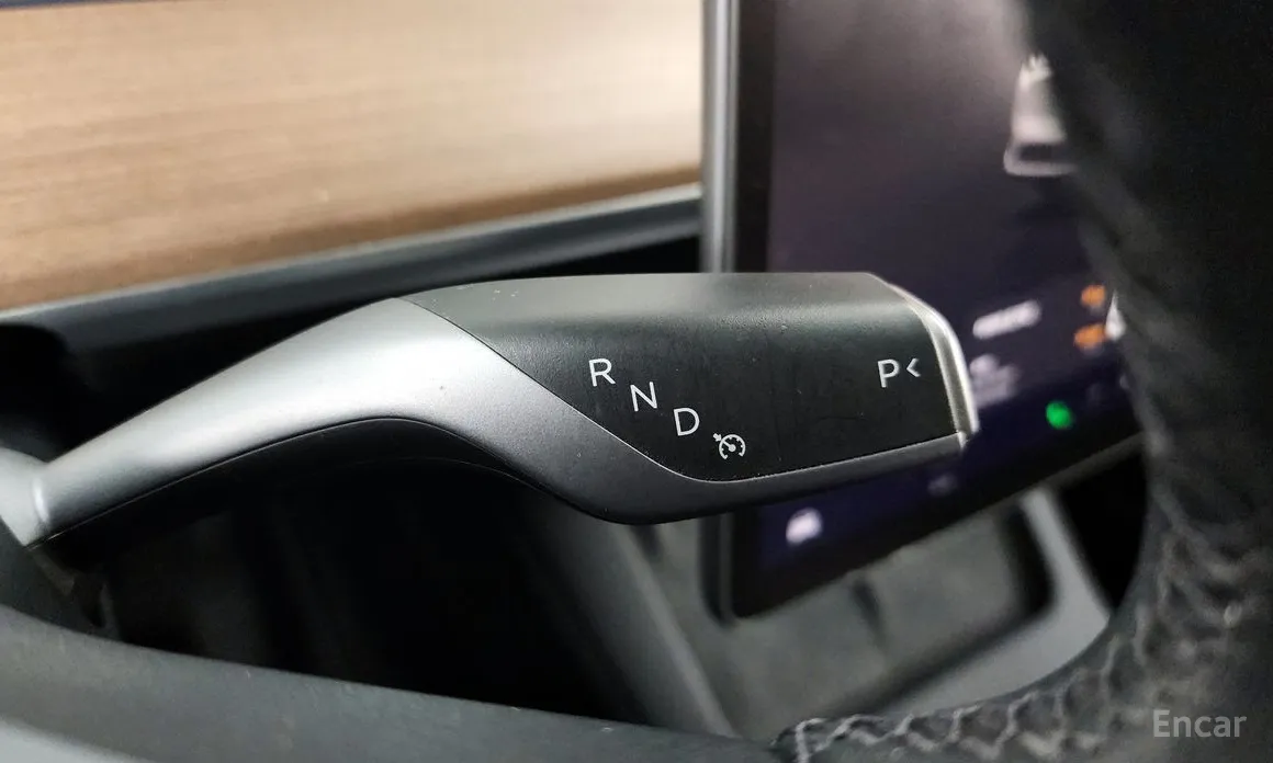 Photo 9 - Tesla Model Y