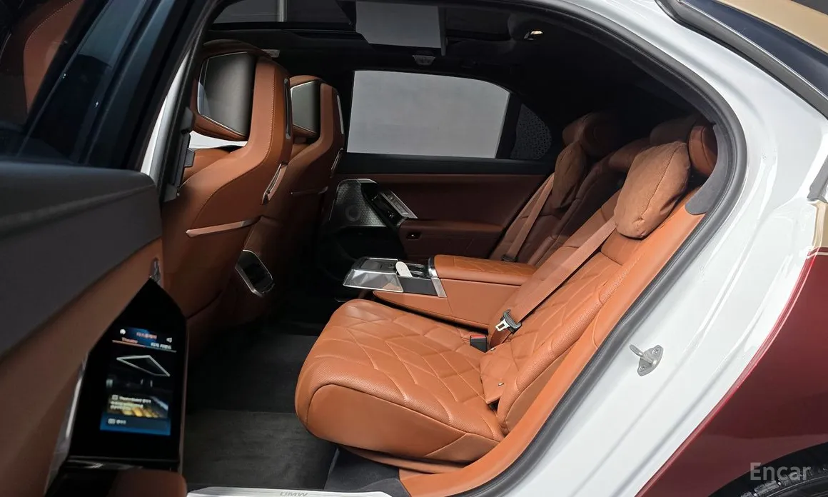 BMW 7 Series 2022 750e xDrive Design Pure Excellence