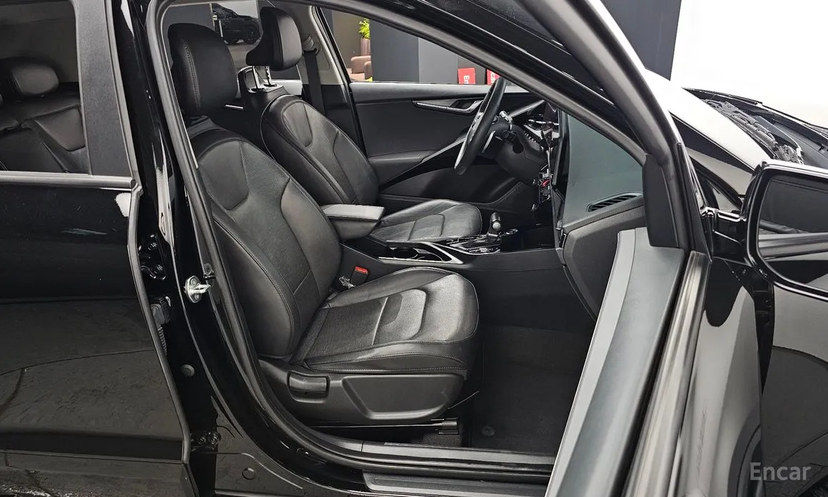 Фото 12 - Kia Niro