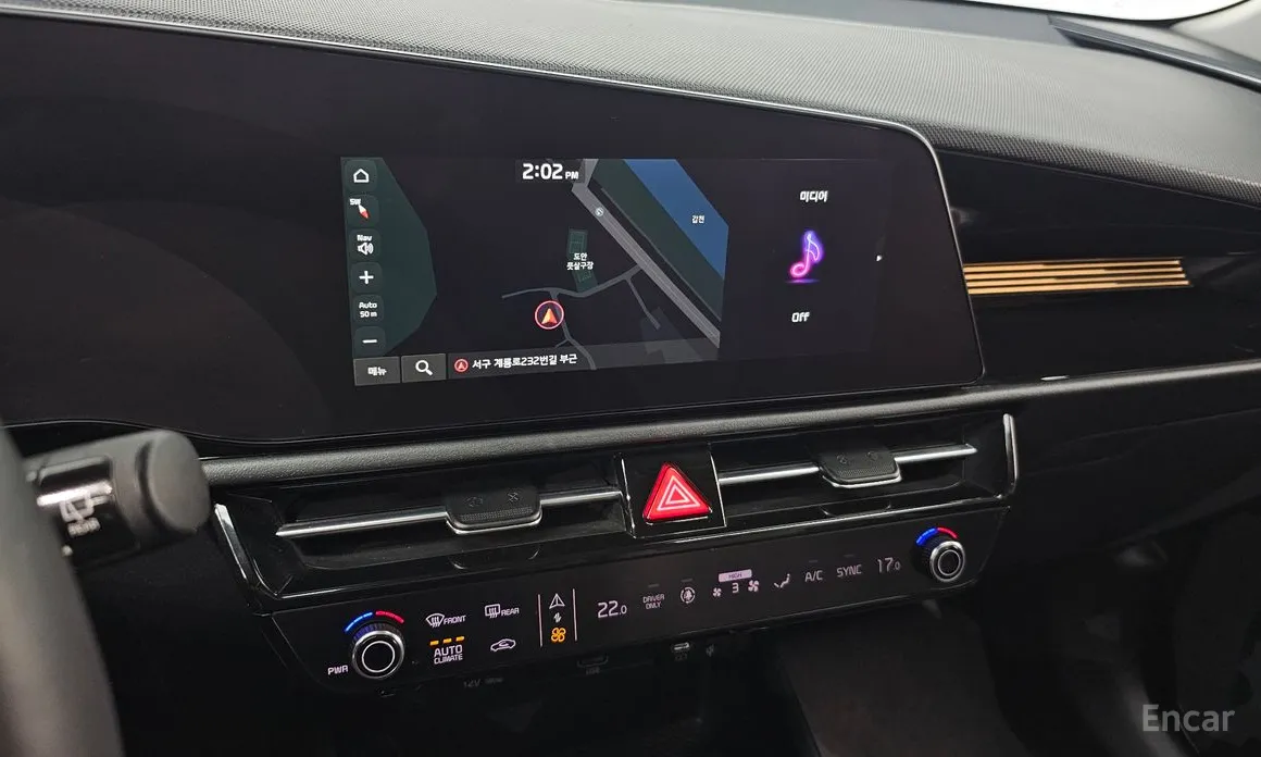 Фото 17 - Kia Niro