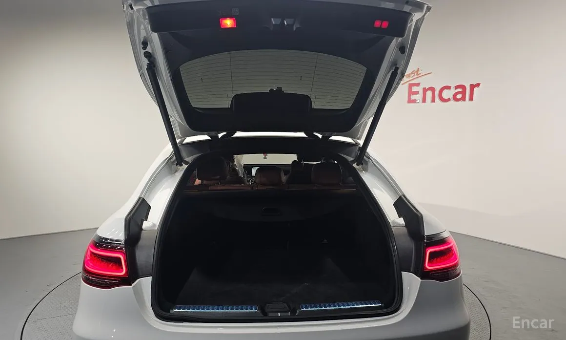 Фото 20 - Mercedes-Benz GLC-Class