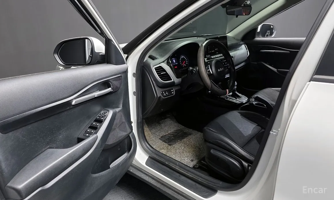 Фото 10 - Kia Seltos