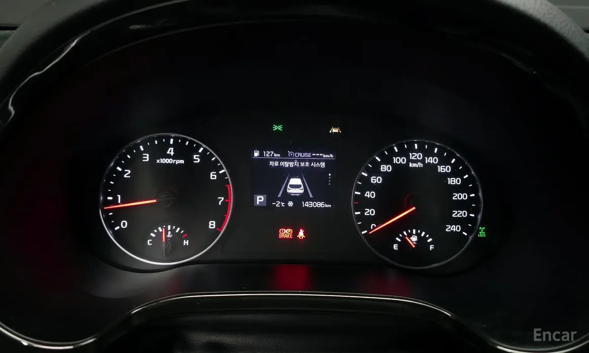 Фото 8 - Kia Seltos