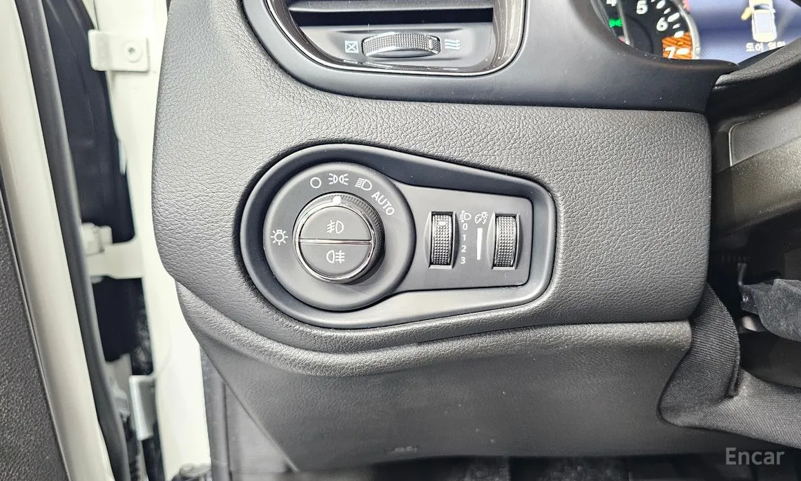 Фото 15 - Jeep Renegade