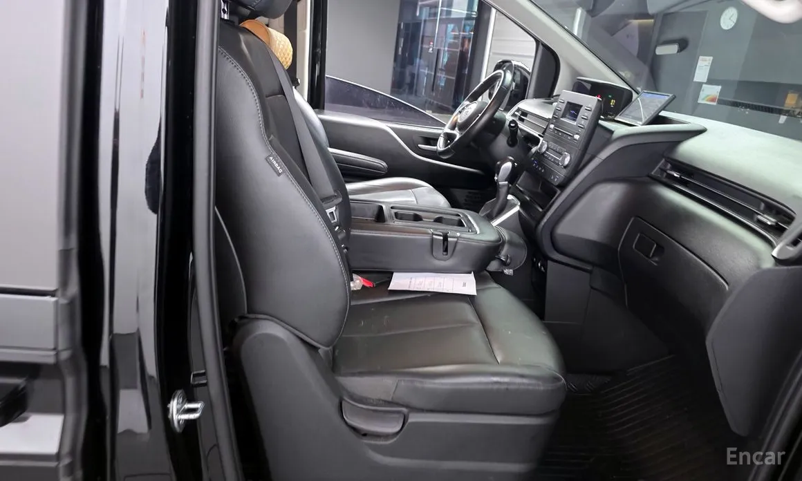 Фото 12 - Hyundai Staria