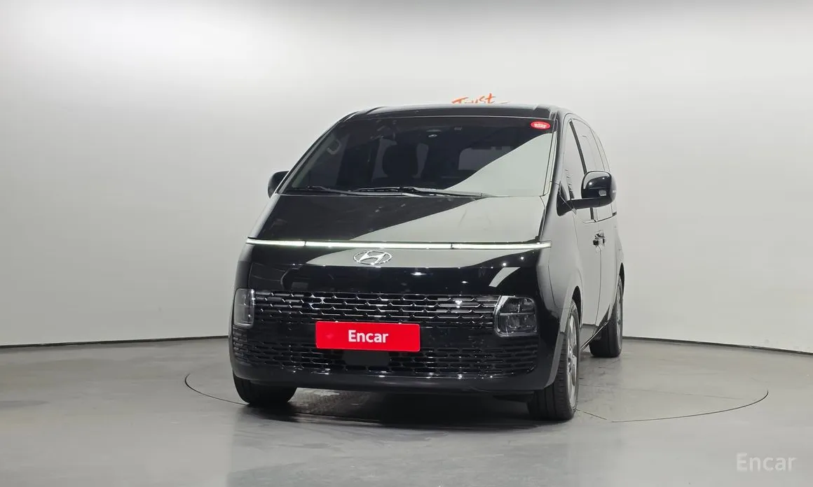 Фото 3 - Hyundai Staria