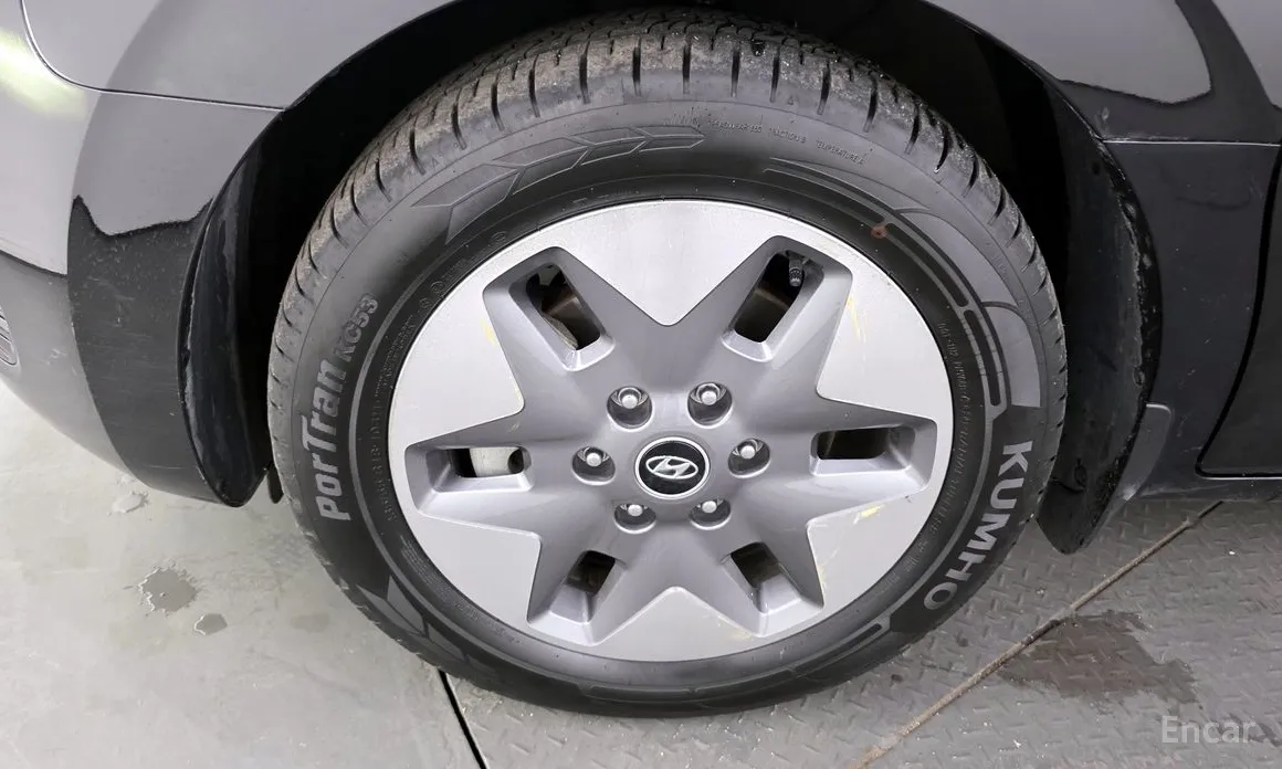 Фото 5 - Hyundai Staria