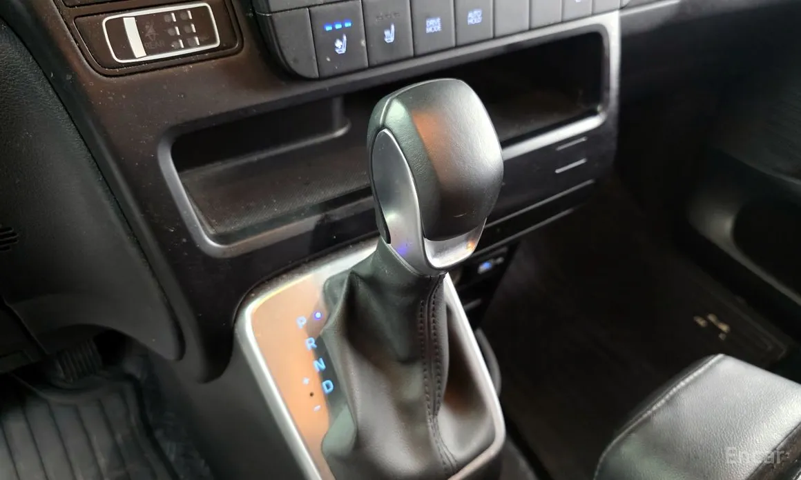 Фото 9 - Hyundai Staria