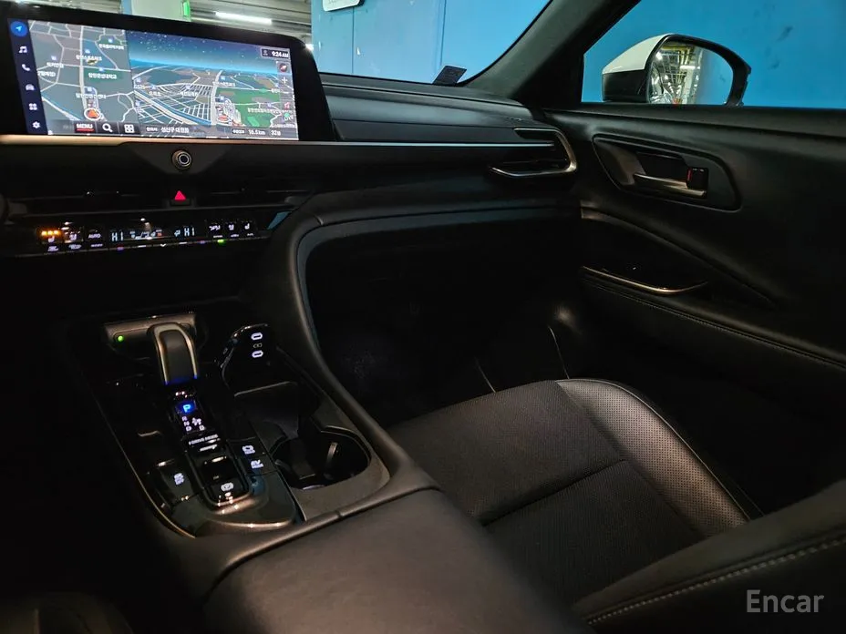 Фото 10 - Toyota Crown