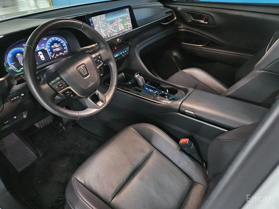 Фото 13 - Toyota Crown