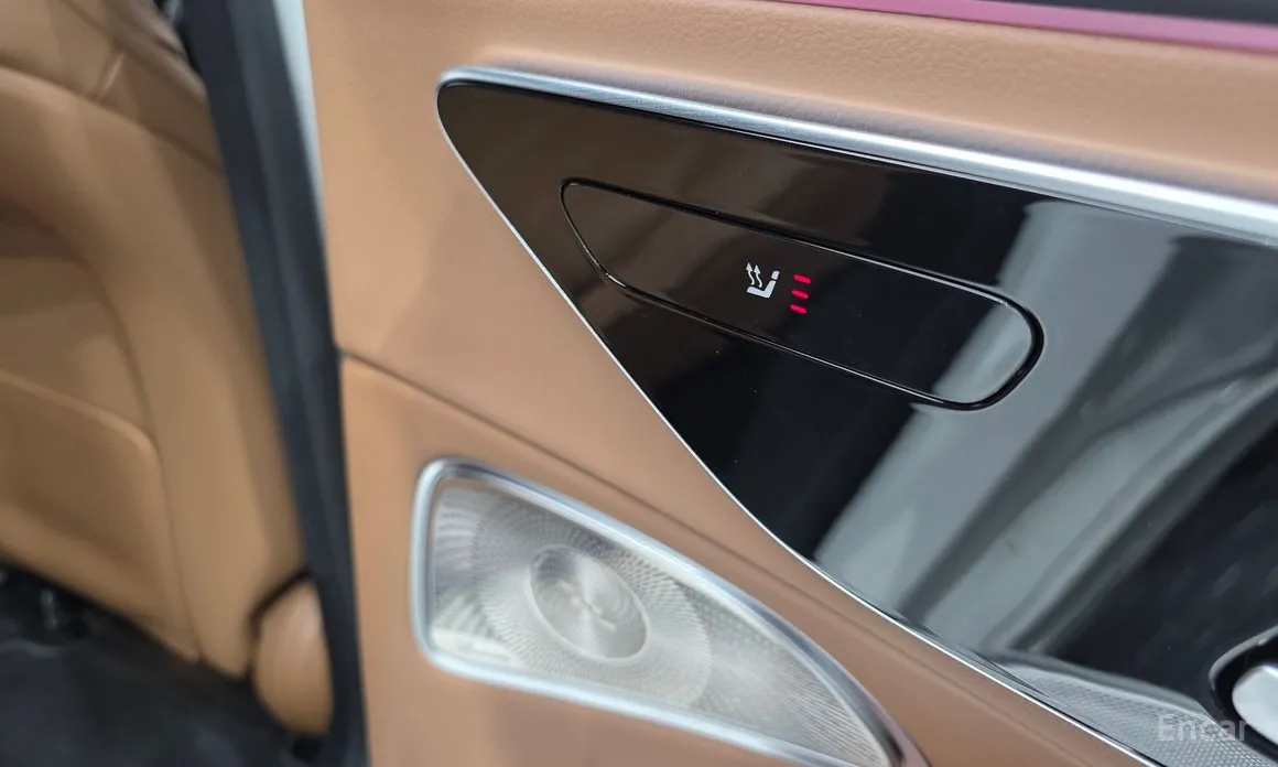 Фото 19 - Mercedes-Benz E-Class