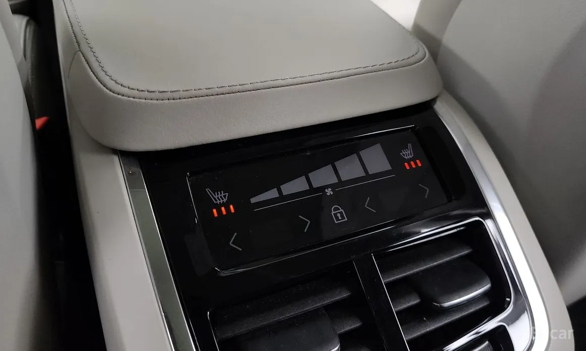 Фото 19 - Volvo XC90