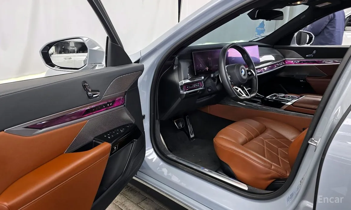 Фото 10 - BMW 7 Series