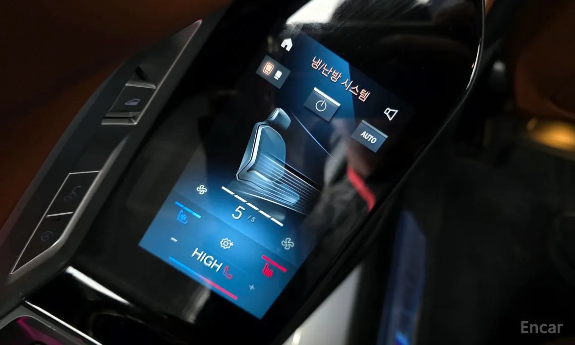 Фото 18 - BMW 7 Series