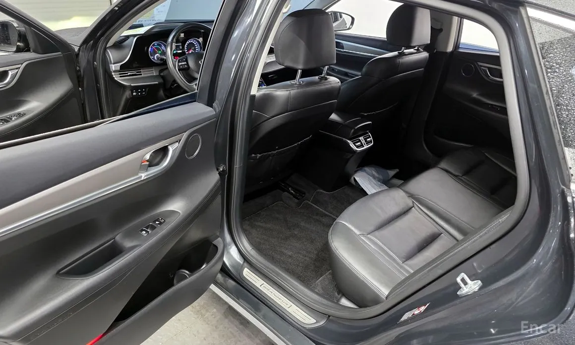 Фото 11 - Hyundai Grandeur