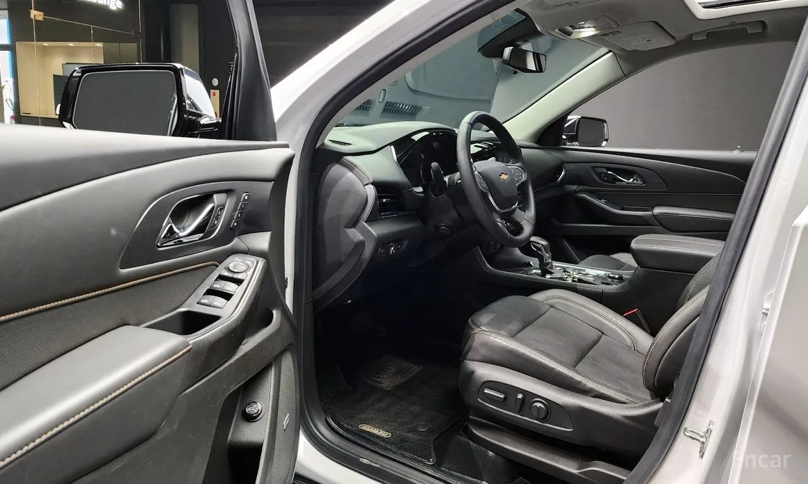 Фото 11 - Chevrolet Traverse