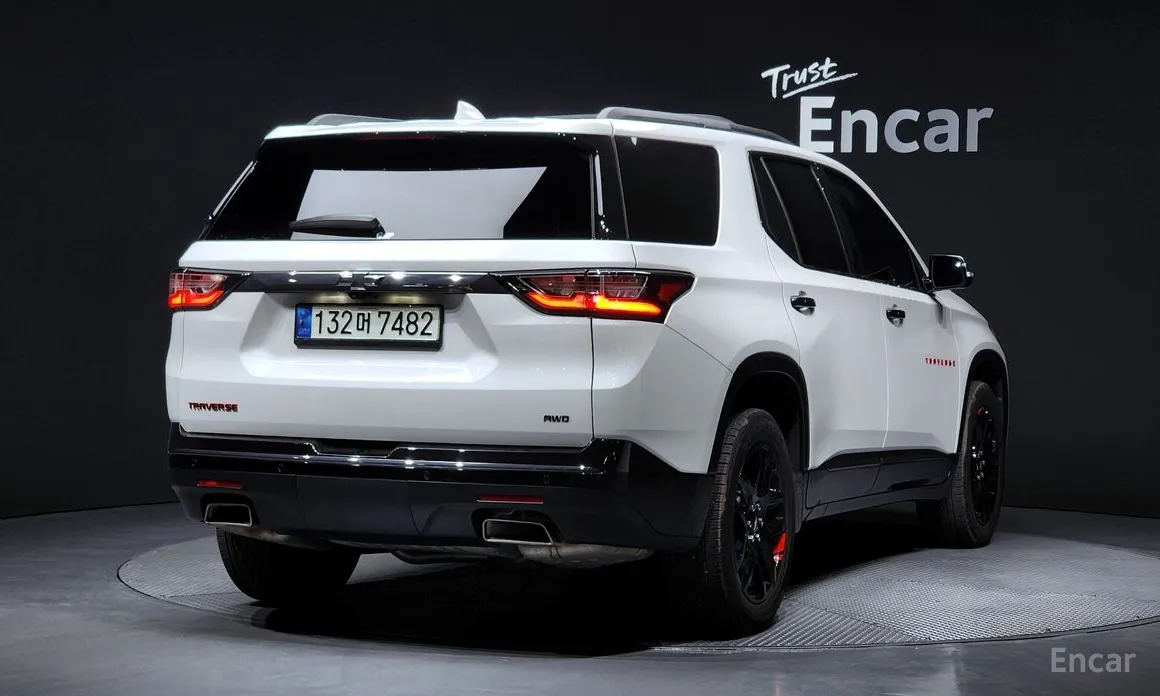 Фото 2 - Chevrolet Traverse