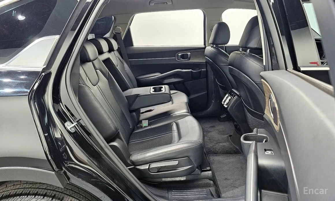 Фото 11 - Kia Sorento