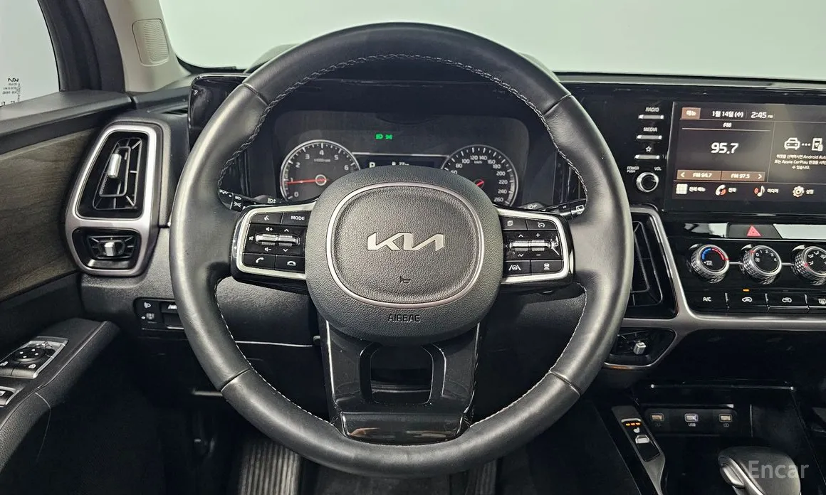 Фото 16 - Kia Sorento