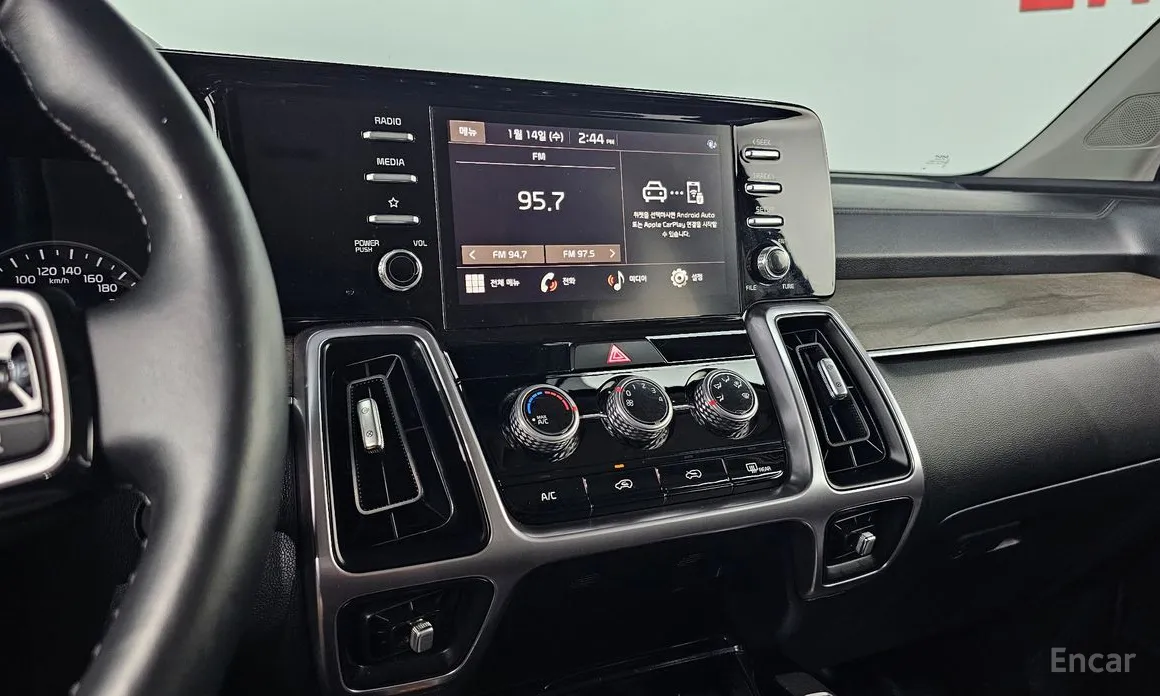 Фото 17 - Kia Sorento