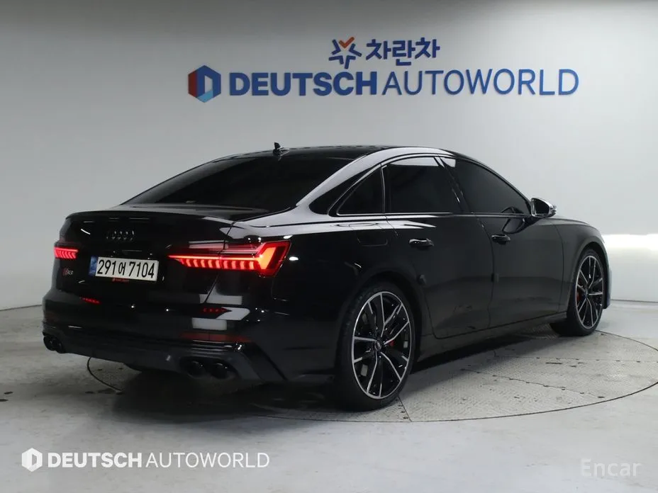 Фото 2 - Audi S6