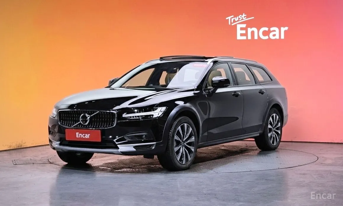 Фото 1 - Volvo V90