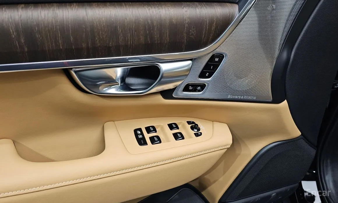 Фото 16 - Volvo V90