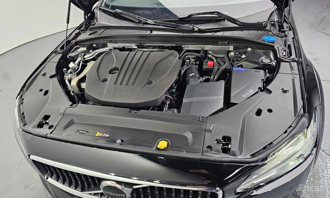 Фото 6 - Volvo V90