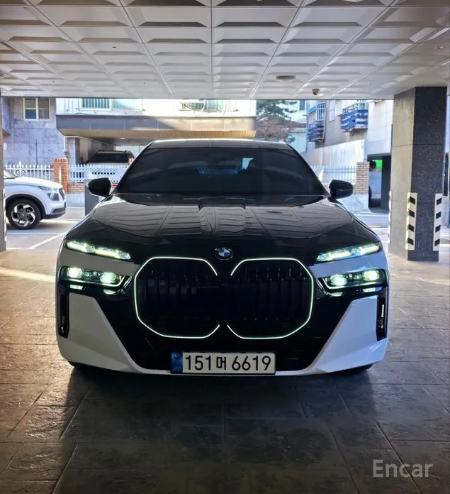Фото 1 - BMW 7 Series