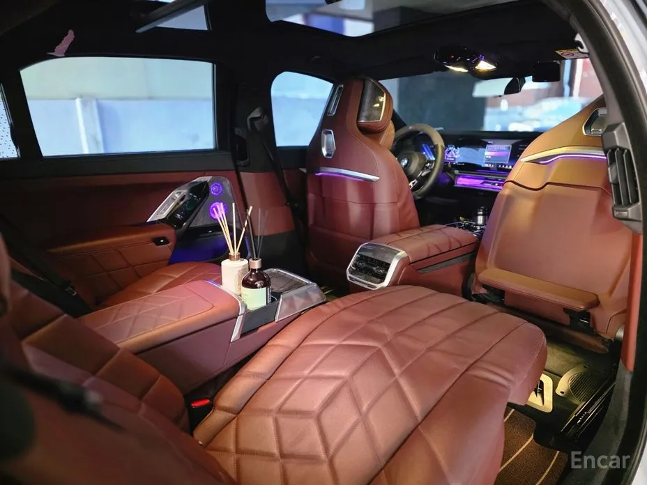 Фото 13 - BMW 7 Series